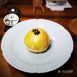 蛋黄酥吃瓜,甜蜜诱惑下的吃瓜盛宴