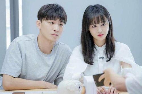 吃瓜女孩的男友,揭秘吃瓜女孩与男友的爱情故事