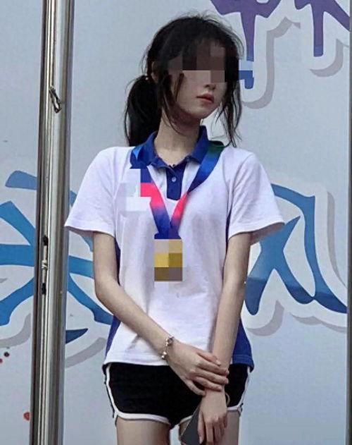 闺蜜吃瓜塑料视频,揭秘娱乐圈背后的真相