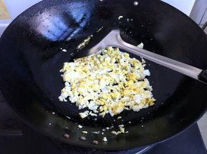 喝水吃饼吃瓜吃面图,喝水、吃饼、吃瓜、吃面，尽享美食时光